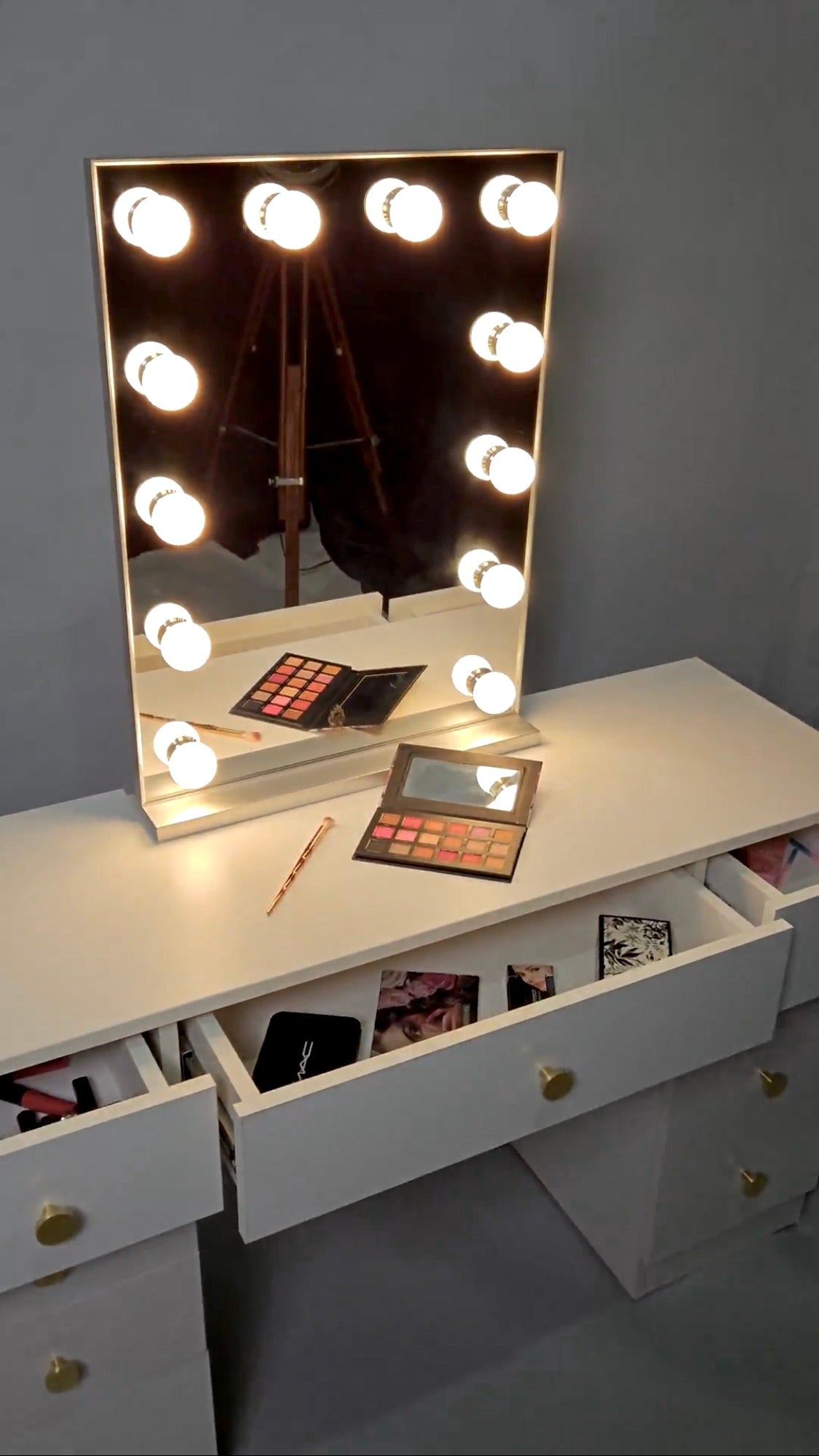 The Makeup Enclave Vanity | Makeup Vanity Dressing Table