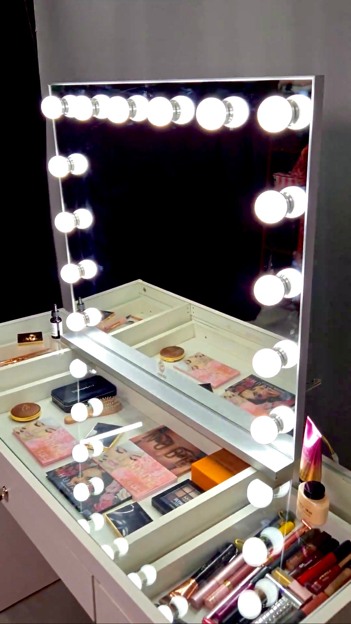 The Makeup Star Vanity | Makeup Vanity Dressing Table