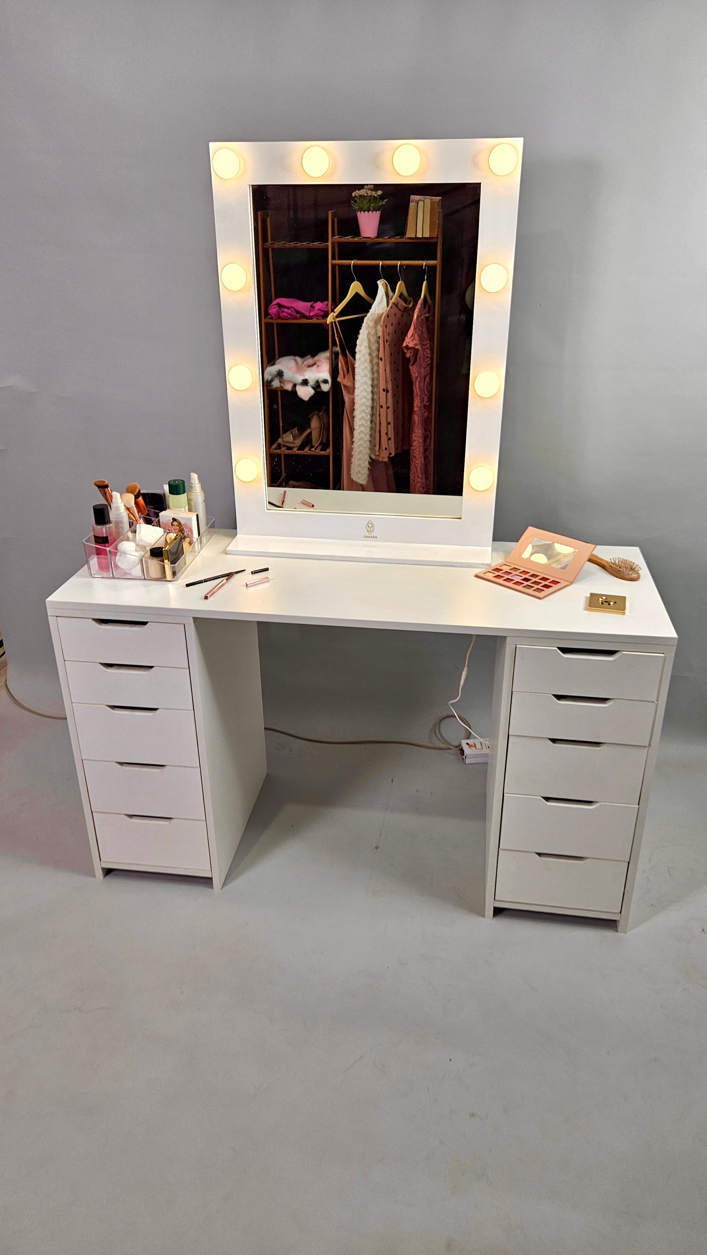 The Makeup Palette | Makeup Vanity Dressing Table