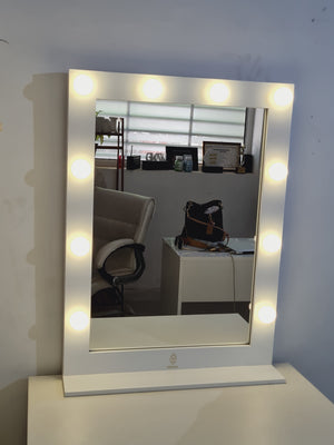 THE MAKEUP MIRAGE | MAKEUP MIRROR WITH LIGHTS - Omaara